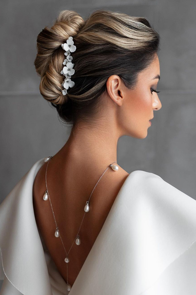 how to choose your wedding jewelry hairstyles tonyastylist