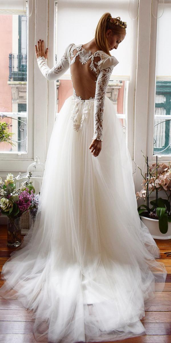 15 Great Ideas For Original Backless Wedding Dresses