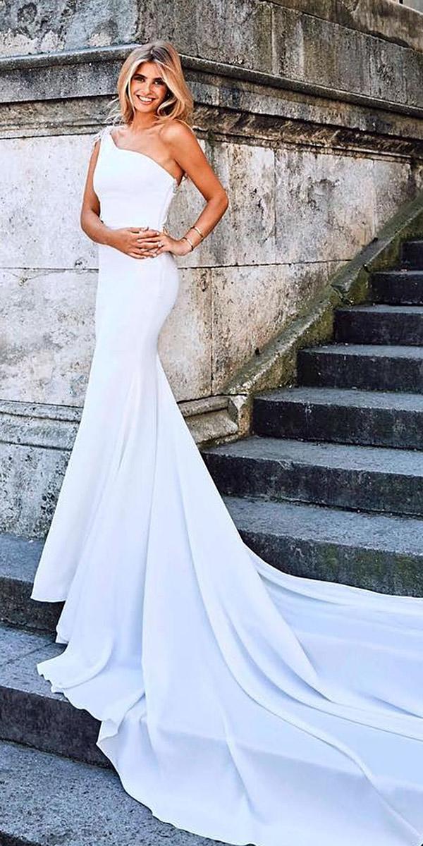 pronovias wedding dresses trumplet sleveeless with train simple 2018