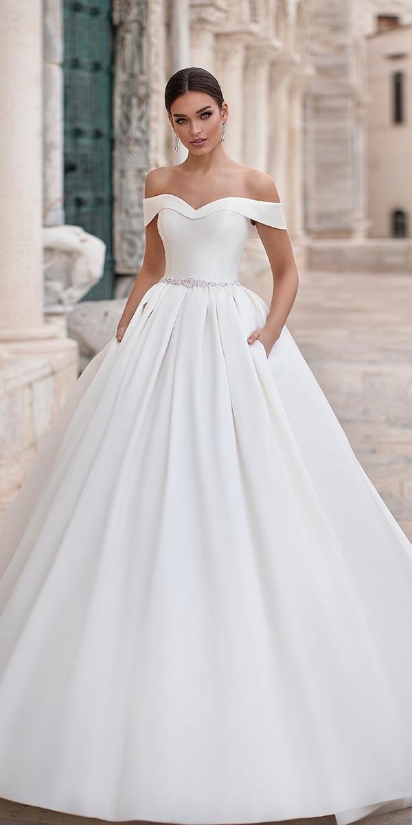 24 Awesome Off The Shoulder Wedding Dresses Inspiration