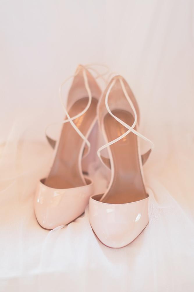 comfortable wedding shoes low heels beige simple