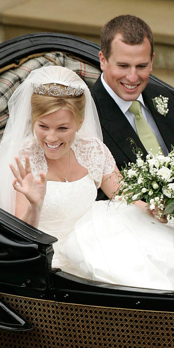 strapless neckline lace bolero with veil royal wedding sassi holford