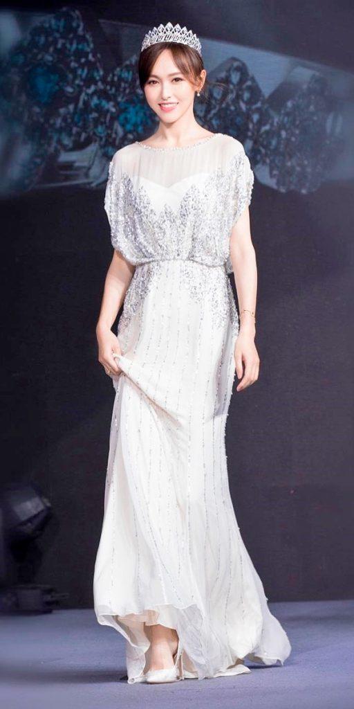 what to wear to a winter wedding illusion sweetheart neck embroidered bodice jenny packham