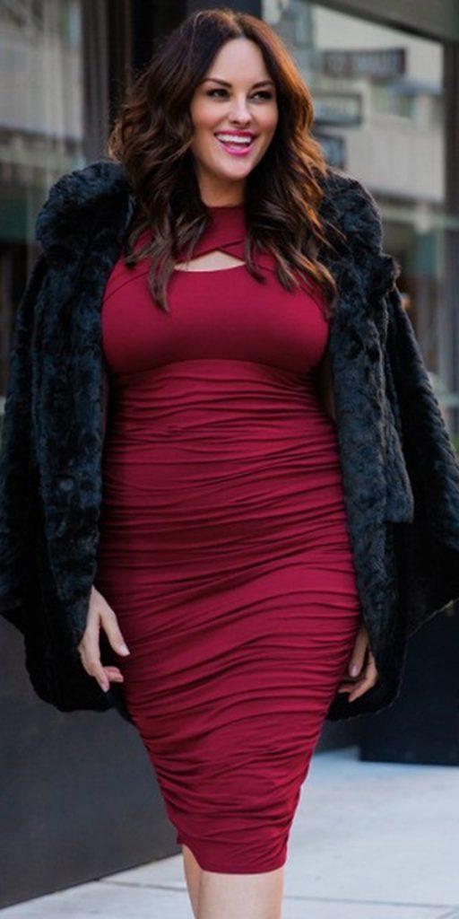 plus size mother of the bride dresses knee length burgundy with fur for fall winter kiyonnacurves