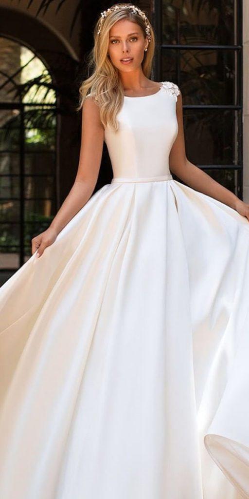 Simple modest best sale bridesmaid dresses