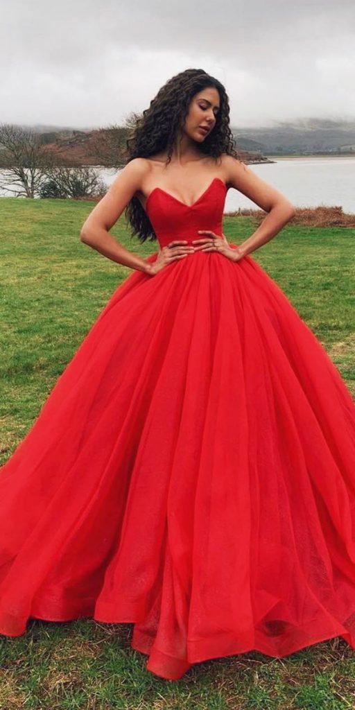  colored wedding dresses ball gown sweetheart strapless neckline red country liastubllaofficial