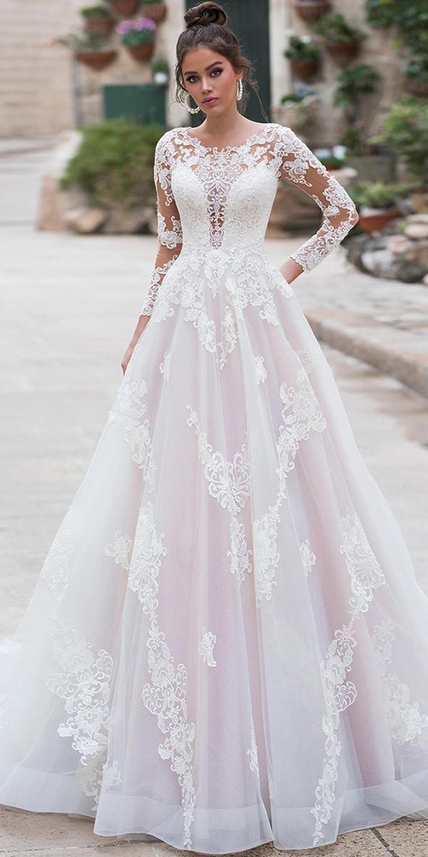30 Unique Lace Wedding Dresses That Wow | Wedding Dresses Guide