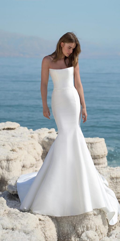 dream wedding dresses simple strapless neckline mermaid grebenau