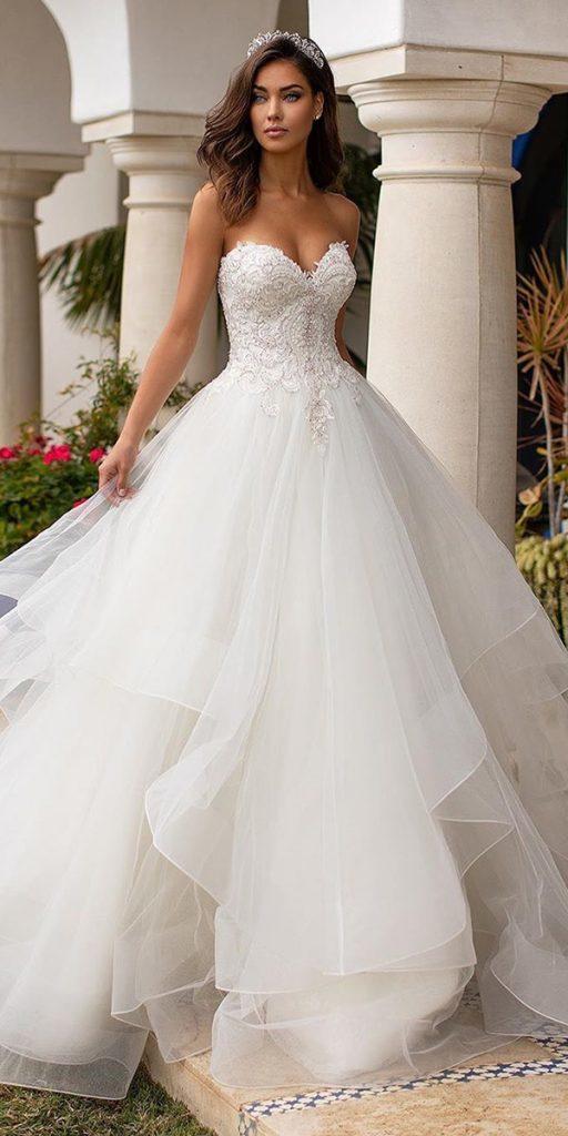 top wedding dresses sweetheart strapless neckline tulle skirt moonlightbridal
