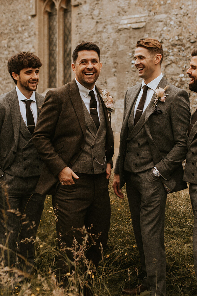 vintage groomsmen attire jackets country lauradeanphotograph