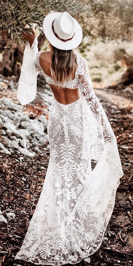 wedding gown for rustic theme