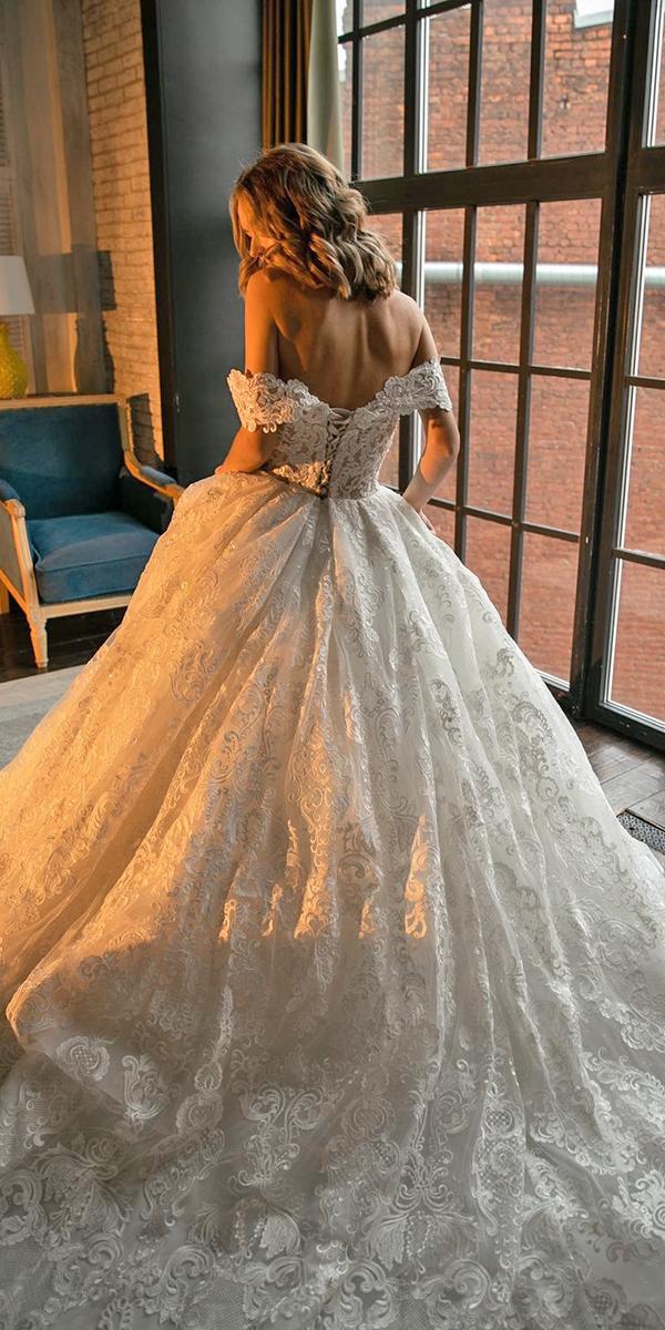 30 Unique Lace Wedding Dresses That Wow | Wedding Dresses Guide