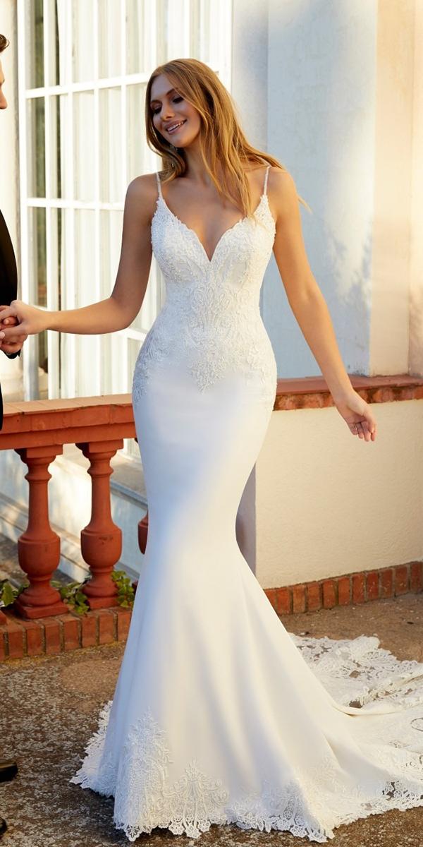 Trumpet Wedding Dresses That Are Fancy & Romantic