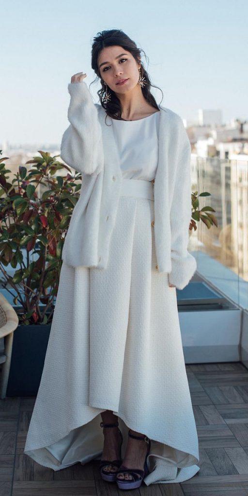 high low wedding dresses simple with coat kiwo_estudio