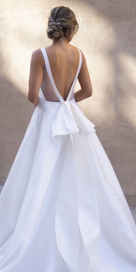 Silk Wedding Dresses For Elegant And Refined Bride 5111