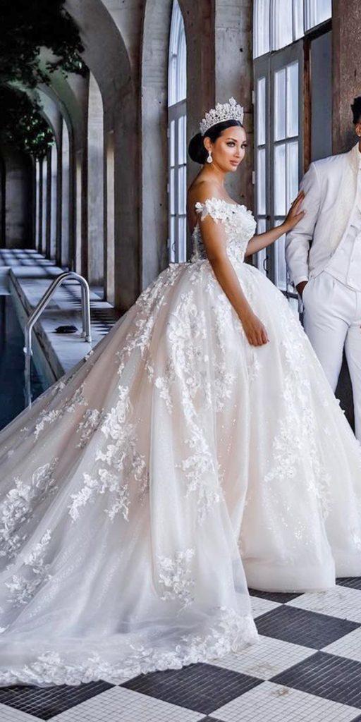 plus size ball gowns wedding dresses lace floral appliques amyanaizphoto