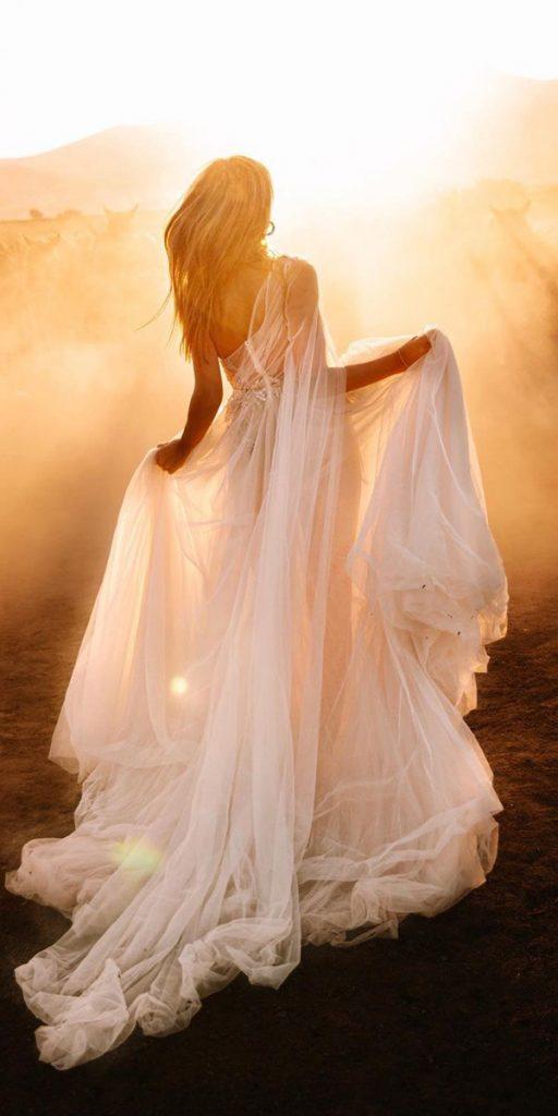 country wedding dresses simple boho rustic barn lizmartinez