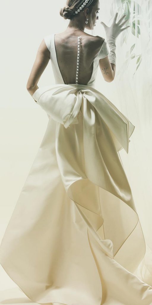 ivory wedding dresses simple with gloves elegant lesposedigio