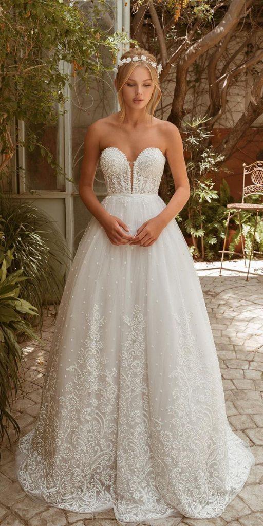 princess-wedding-dresses sweetheart strapless neckline lace country galitrobinik