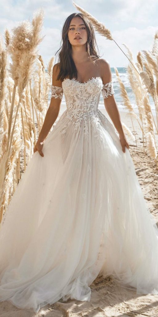 barnyard wedding dresses a line sweetheart necline off the shoulder lee grebenau