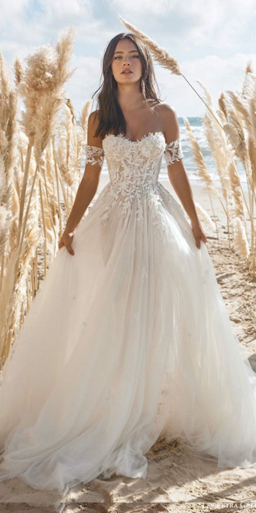 rustic lace wedding dresses a line sweetheart neckline lee grebenau