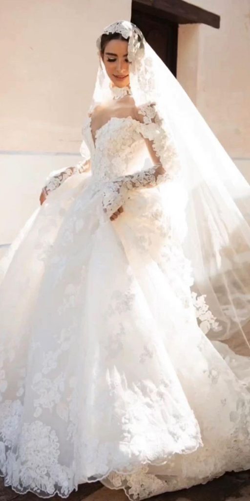 lace ball gown wedding dresses sweetheart neckline with sleeves moniquelhuillier