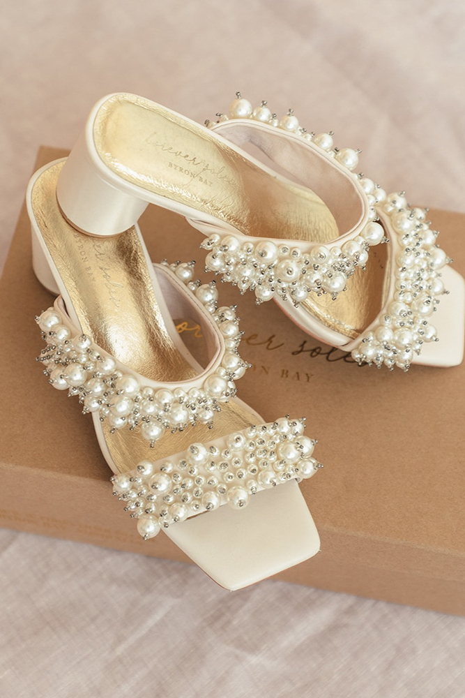  how to choose wedding shoes comfortable sandals for beach foreversoles