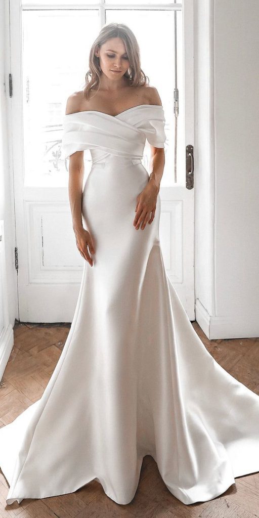 Simple elegant hotsell silk wedding dresses