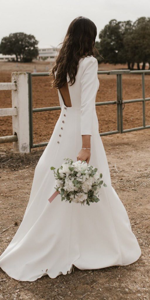 barnyard wedding dresses simple with long sleeves v back silviafernandezatelier