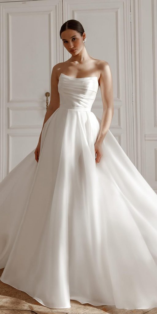 Wedding Dress Necklines Guide: Best Options for Every Bride