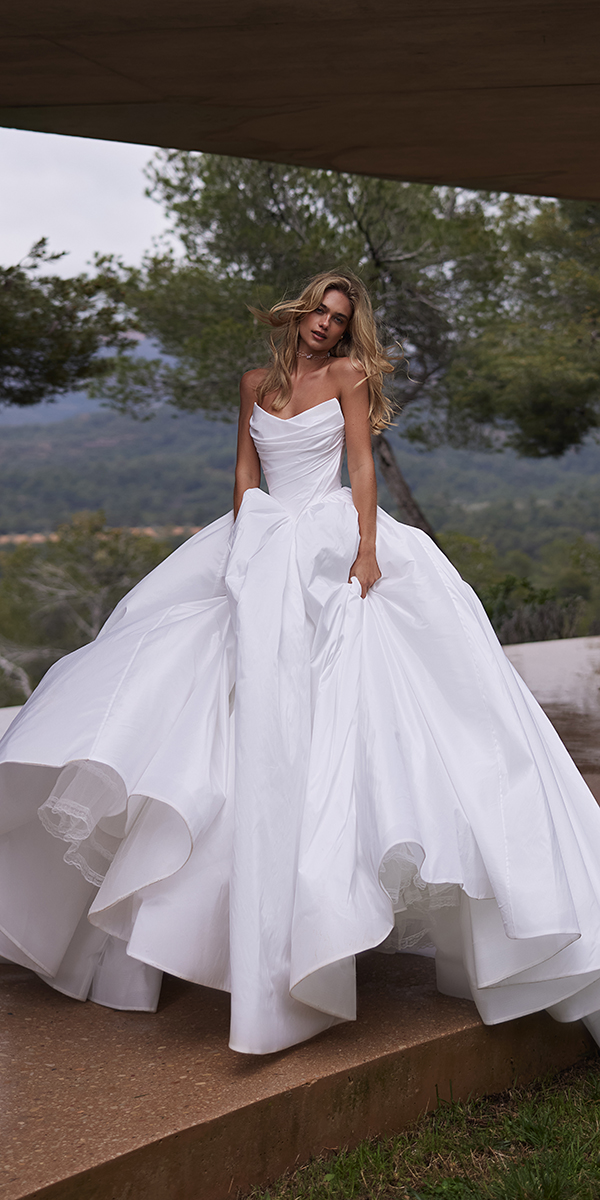 eva lendel less is more v collection simple strapless neckline deliz