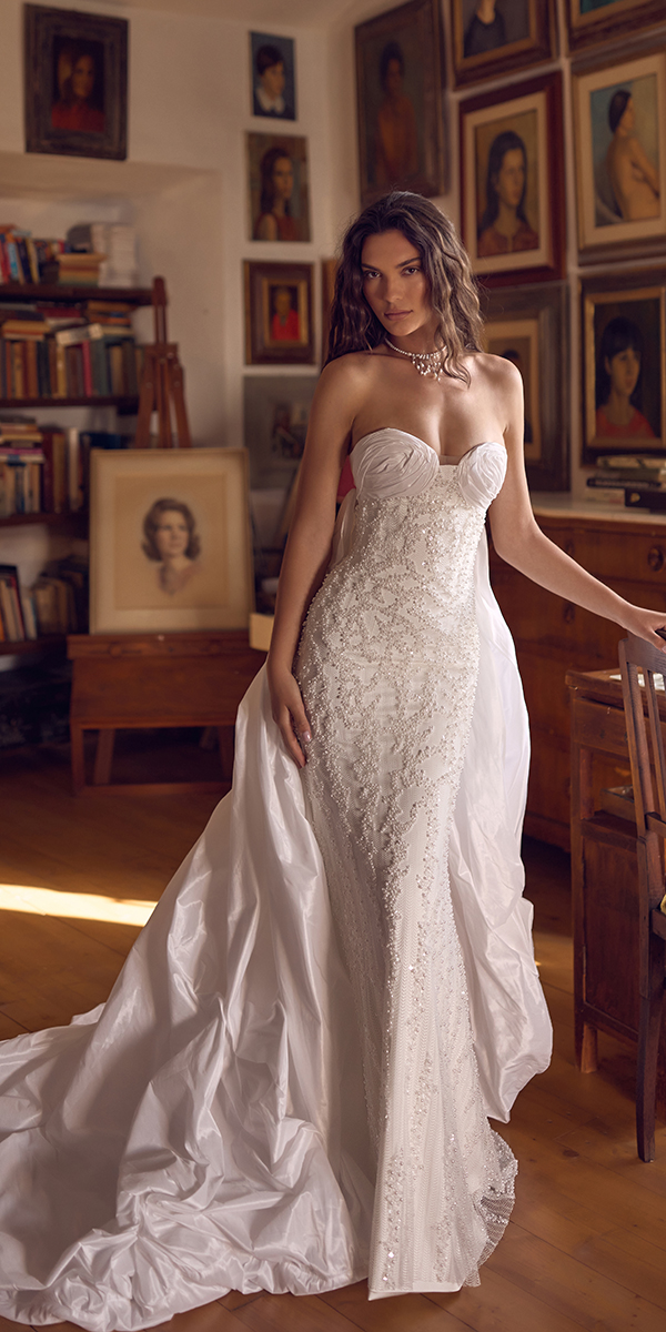 wona concept amore in fiore couture collection sweetheart strapless neckline with overskirt iIthaca