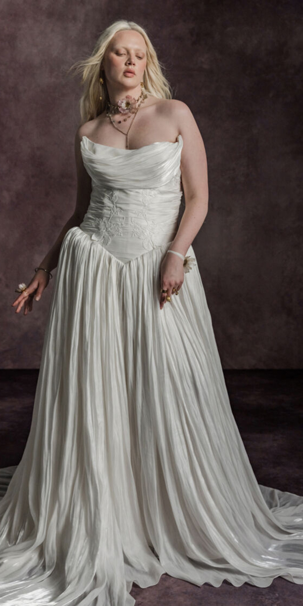 plus size wedding dresses boho simple strapless neckline ruedeseine