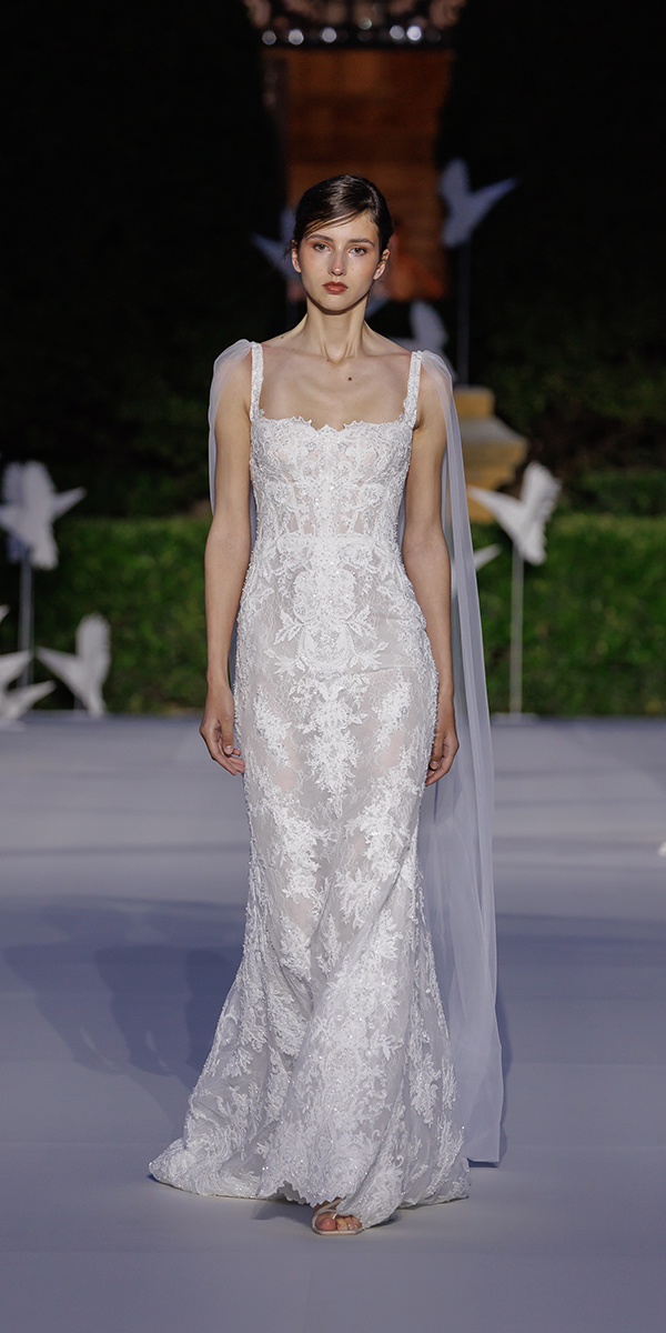 wona concept and eva lendel show in barcelona lace sheath
