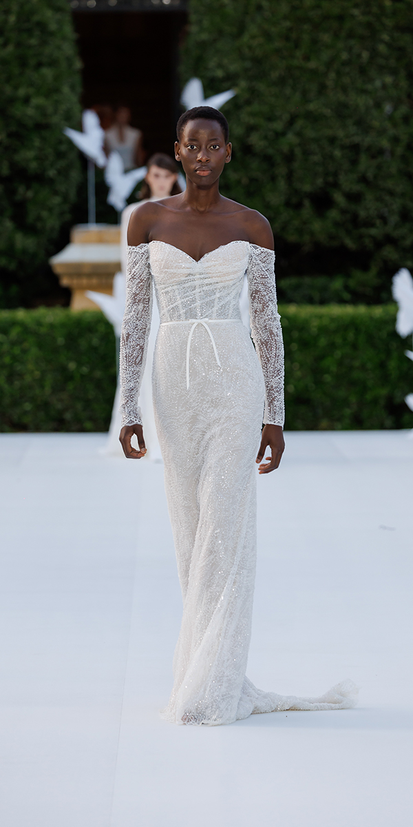wona concept and eva lendel show in barcelona sheath with long sleeves