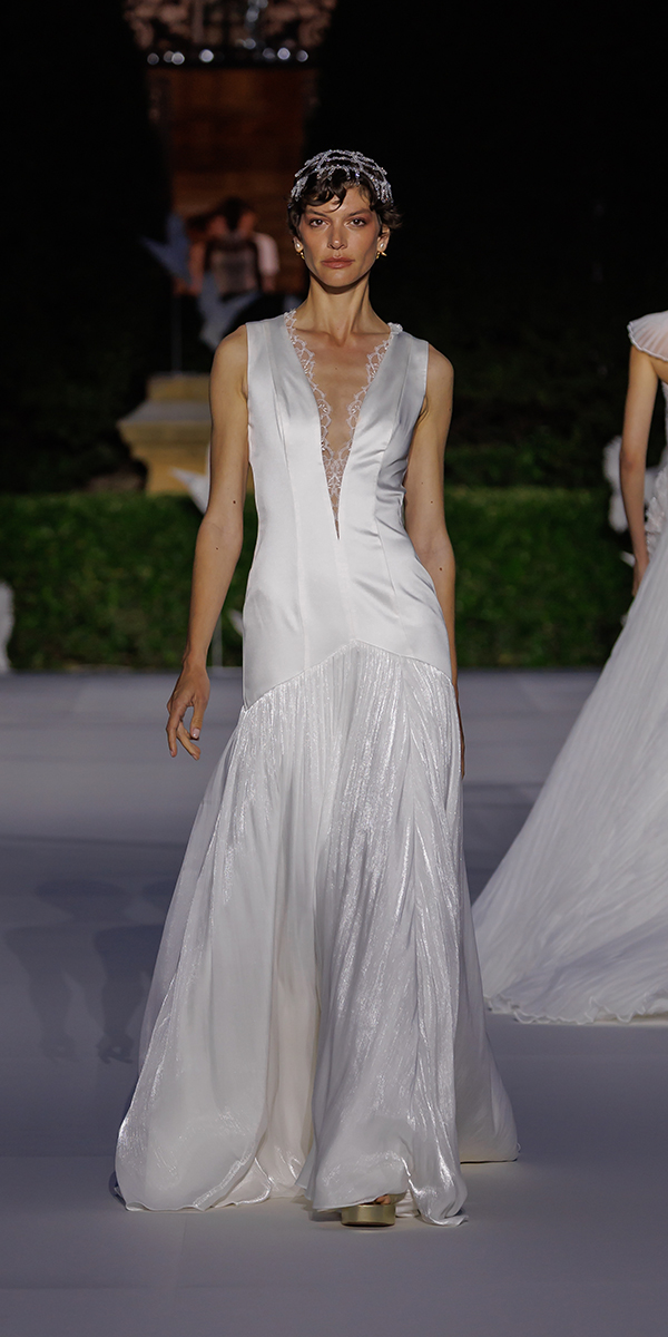 wona concept and eva lendel show in barcelona simple deep neckline