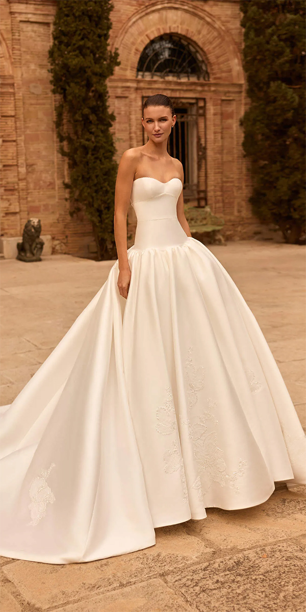 basque waist wedding dresses drop waist simple pronovias