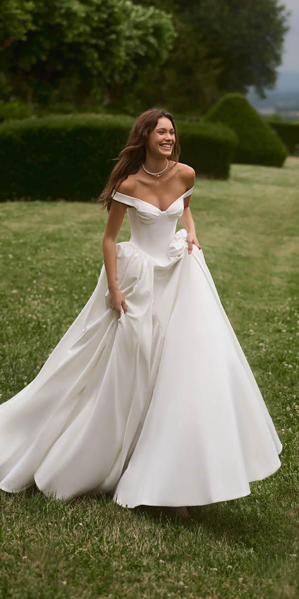 trendy wedding dresses simple a line annemariee