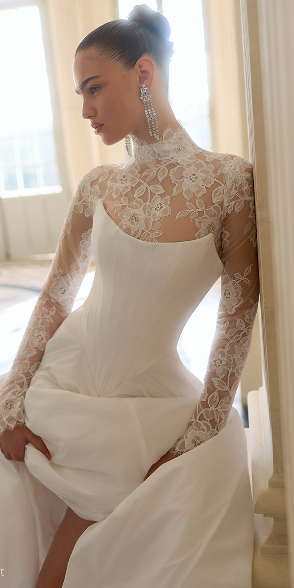 wona concept maison blanche with illusion sleeves floral lace Aster