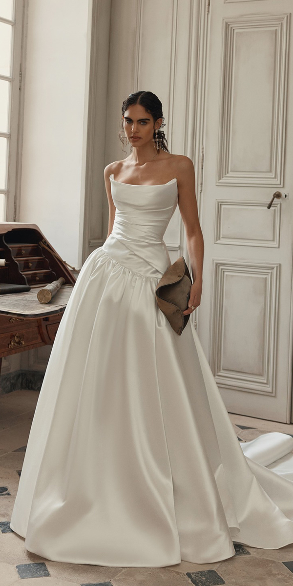 wona atelier heritage edition simple strapless neckline