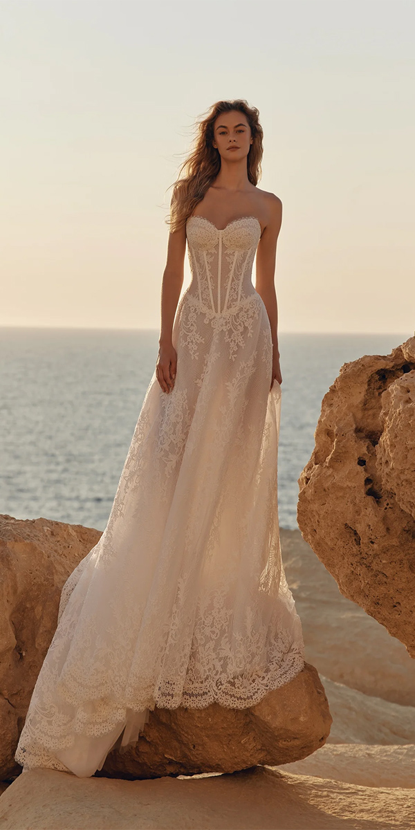 beach wedding dresses a line lace sweetheart neckline evalendel
